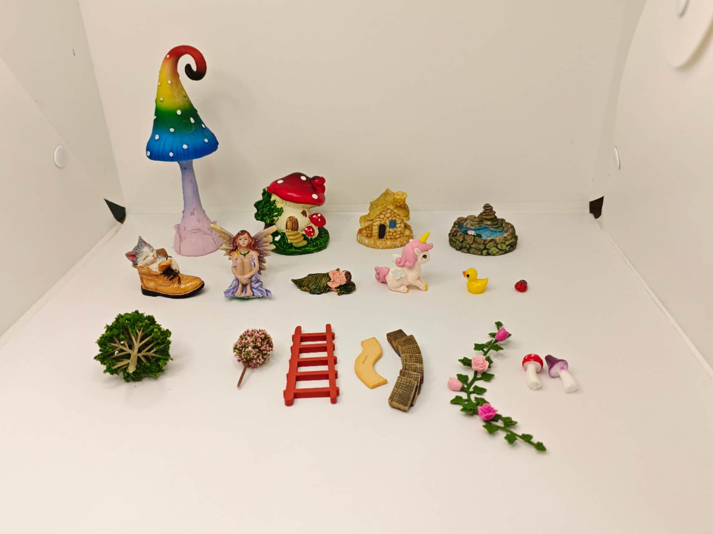 Fairy Garden Kit – 18 PCS Miniature Set with Fairy House, Mushroom, Trees, Unicorns & Fairies