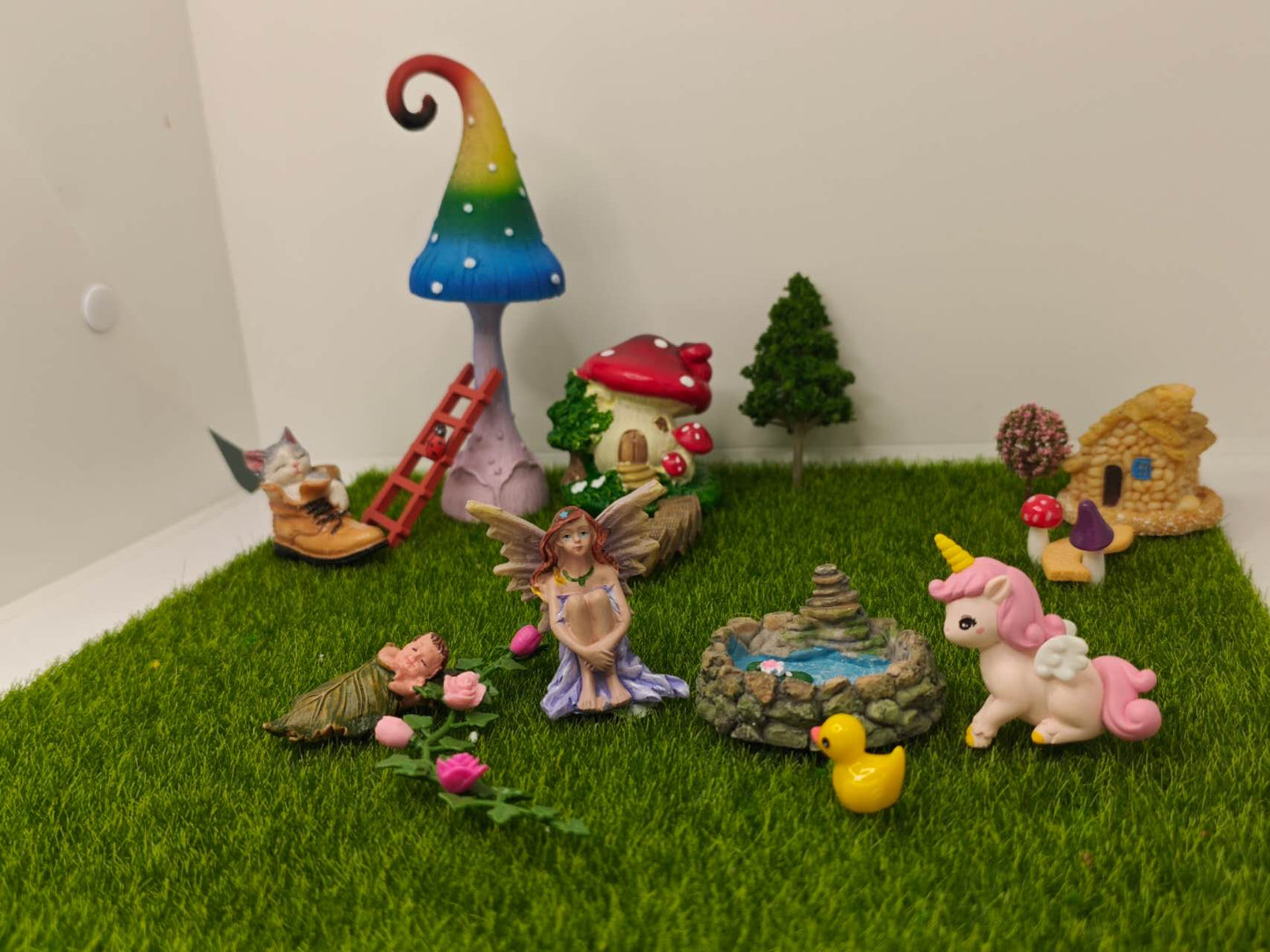 Fairy Garden Kit – 18 PCS Miniature Set with Fairy House, Mushroom, Trees, Unicorns & Fairies