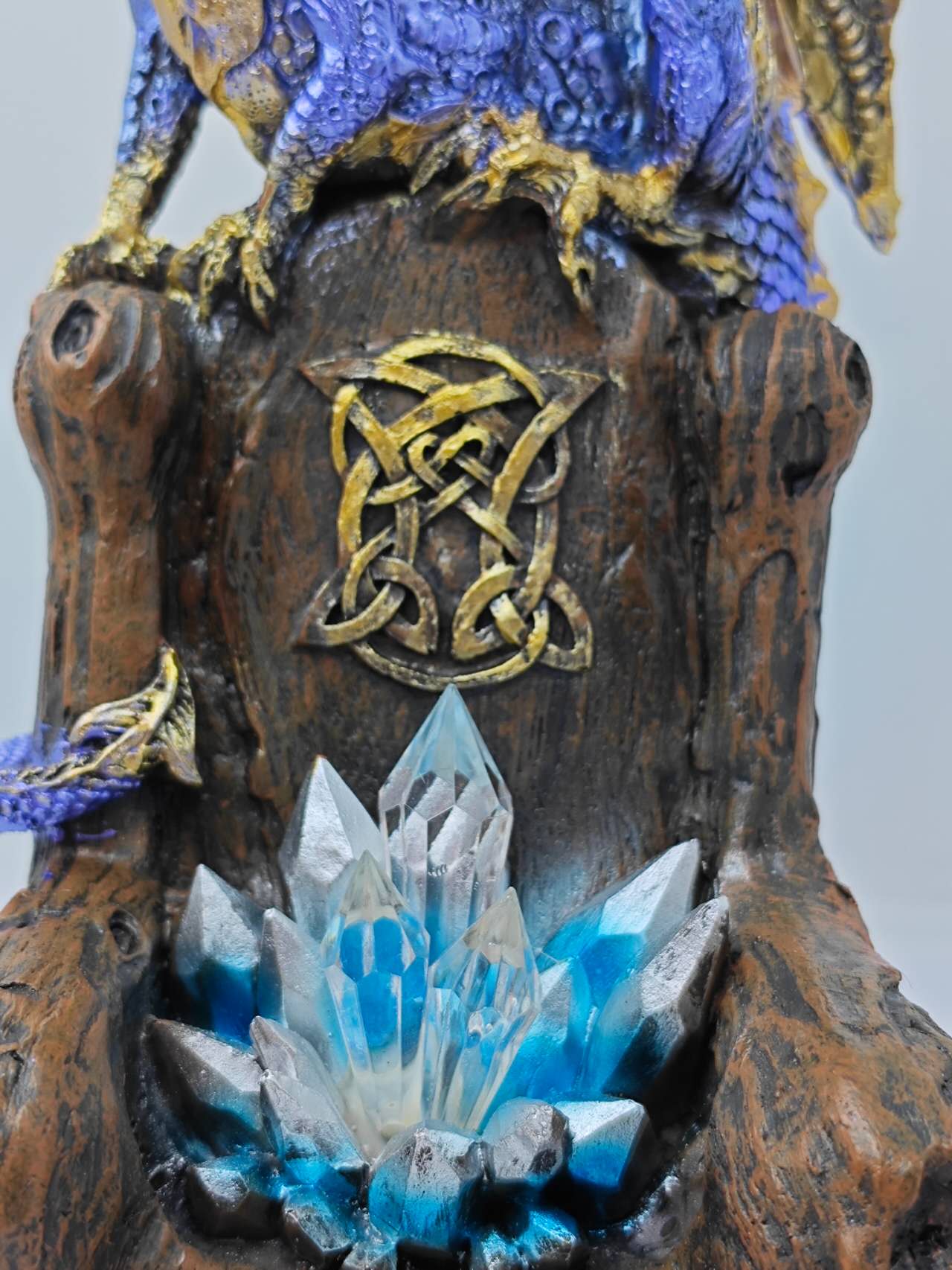LED Blue Dragon on Crystal Throne Figure Statue Home Office Decor indoor