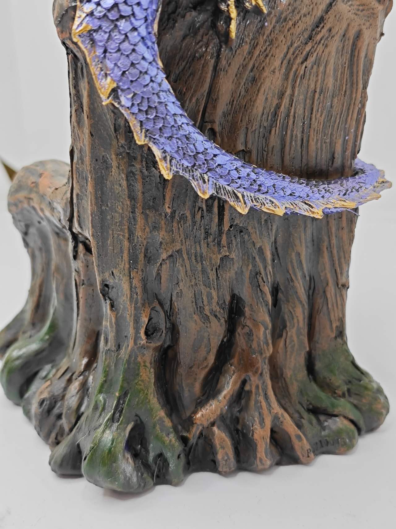LED Blue Dragon on Crystal Throne Figure Statue Home Office Decor indoor