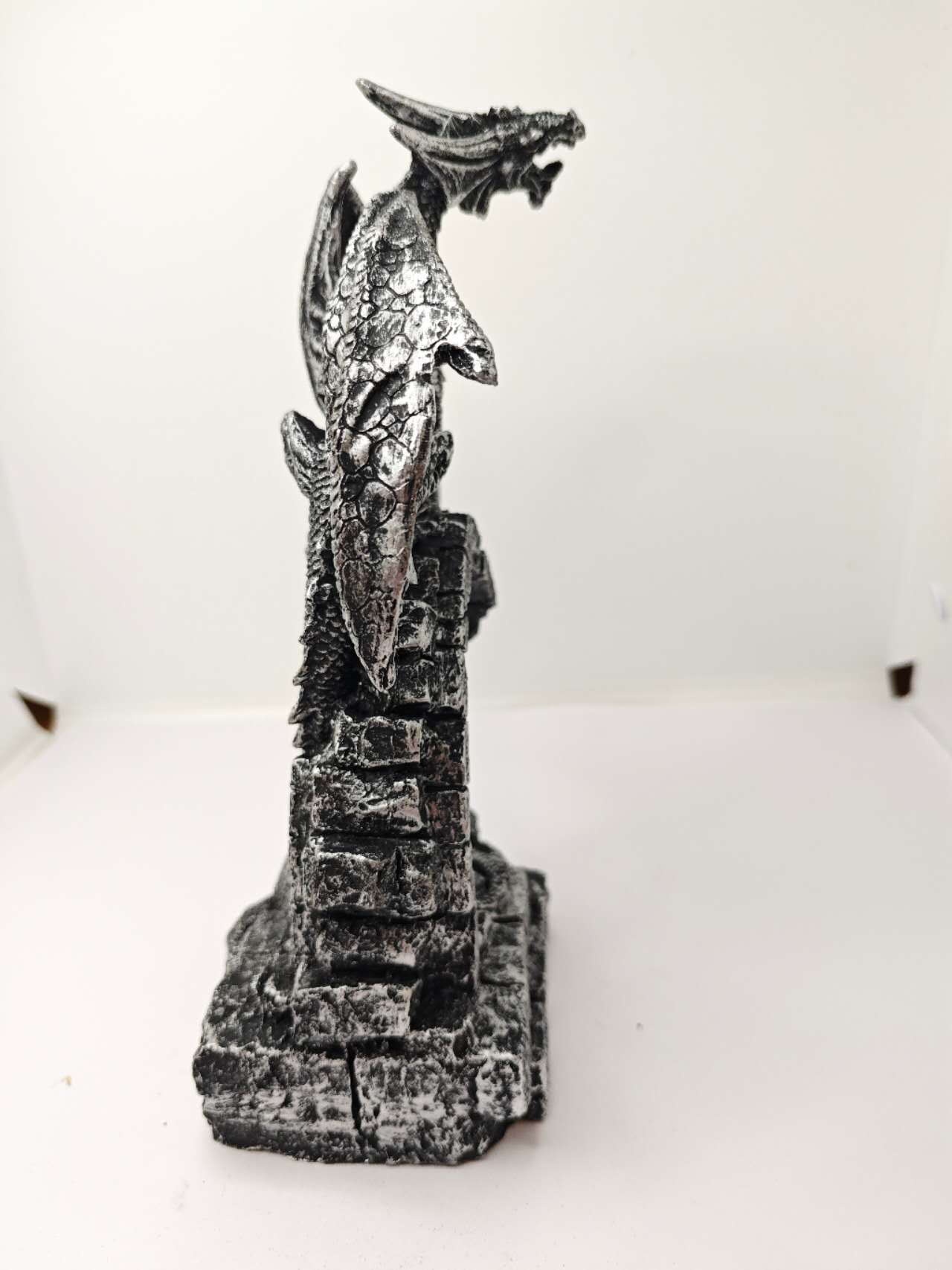 Gothic Stone Dragon Statue Medieval Ruins Fantasy Figurine Indoor Outdoor Decor