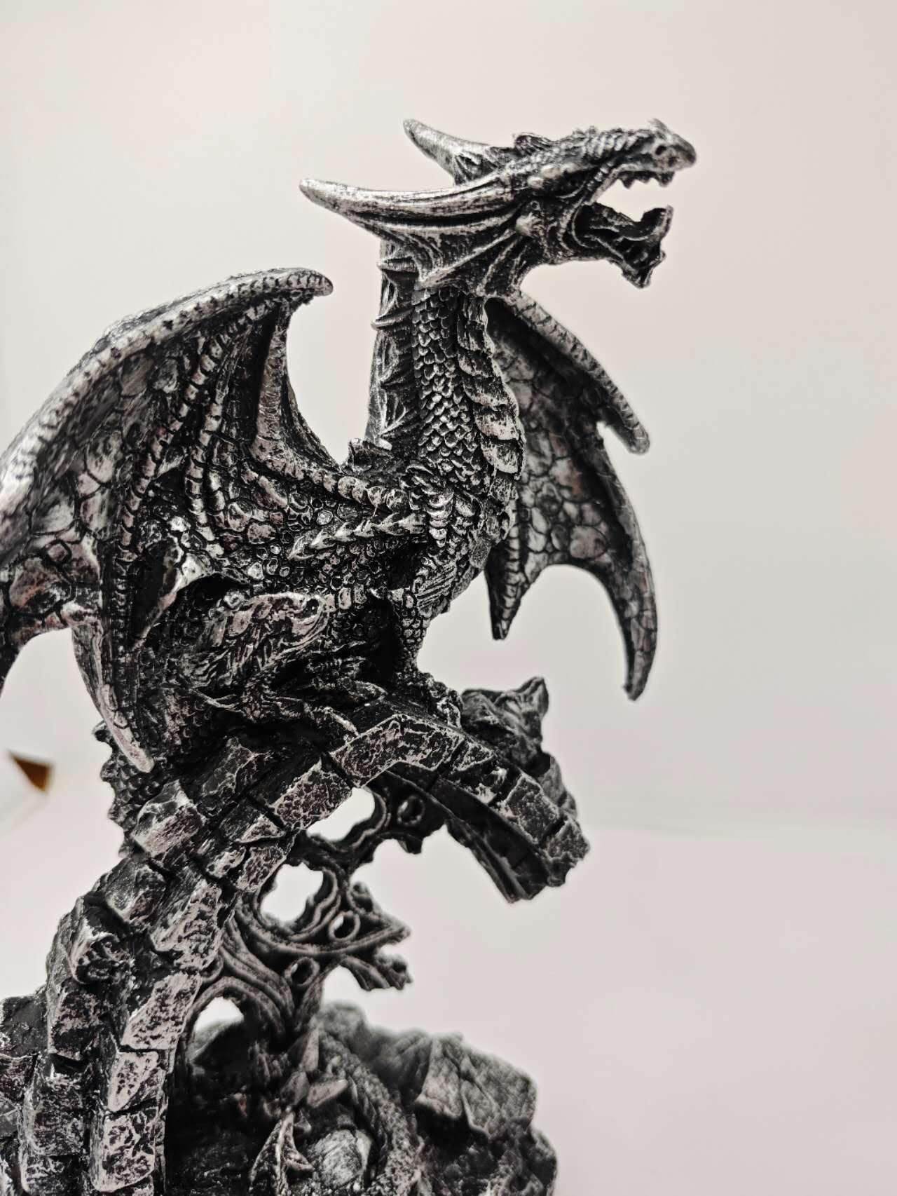 Gothic Stone Dragon Statue Medieval Ruins Fantasy Figurine Indoor Outdoor Decor