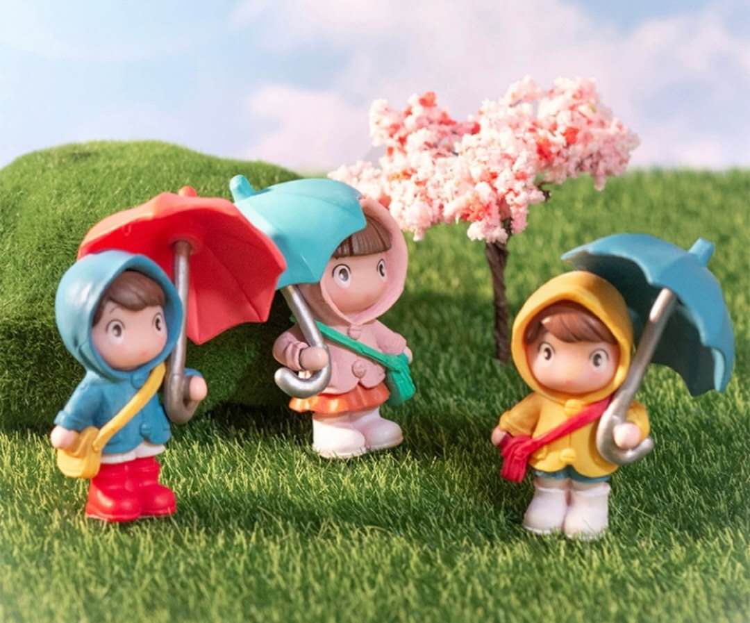 Fairy Garden Figurines Girl With An Umbrella