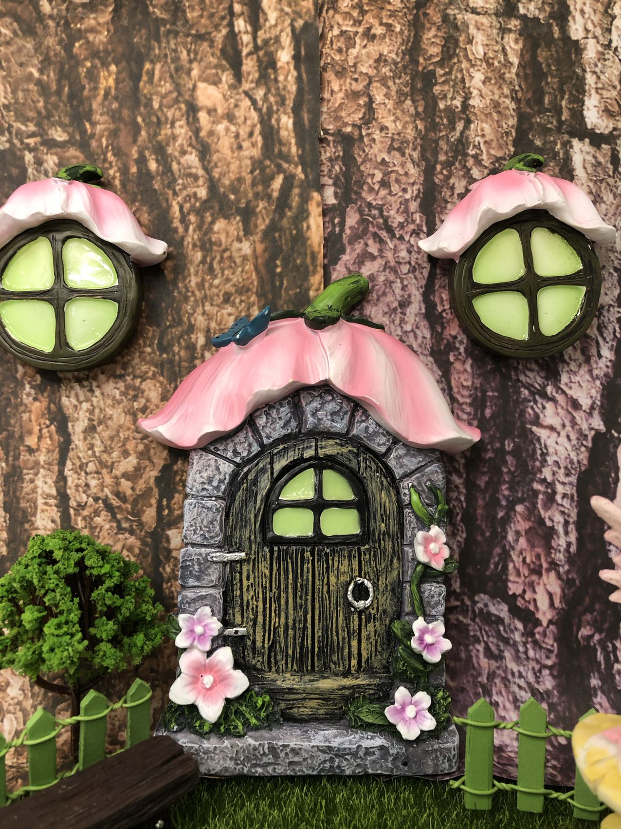 9Pcs Fairy Garden Accessories Kit Glow in the Dark Door Windows Outdoor Decor