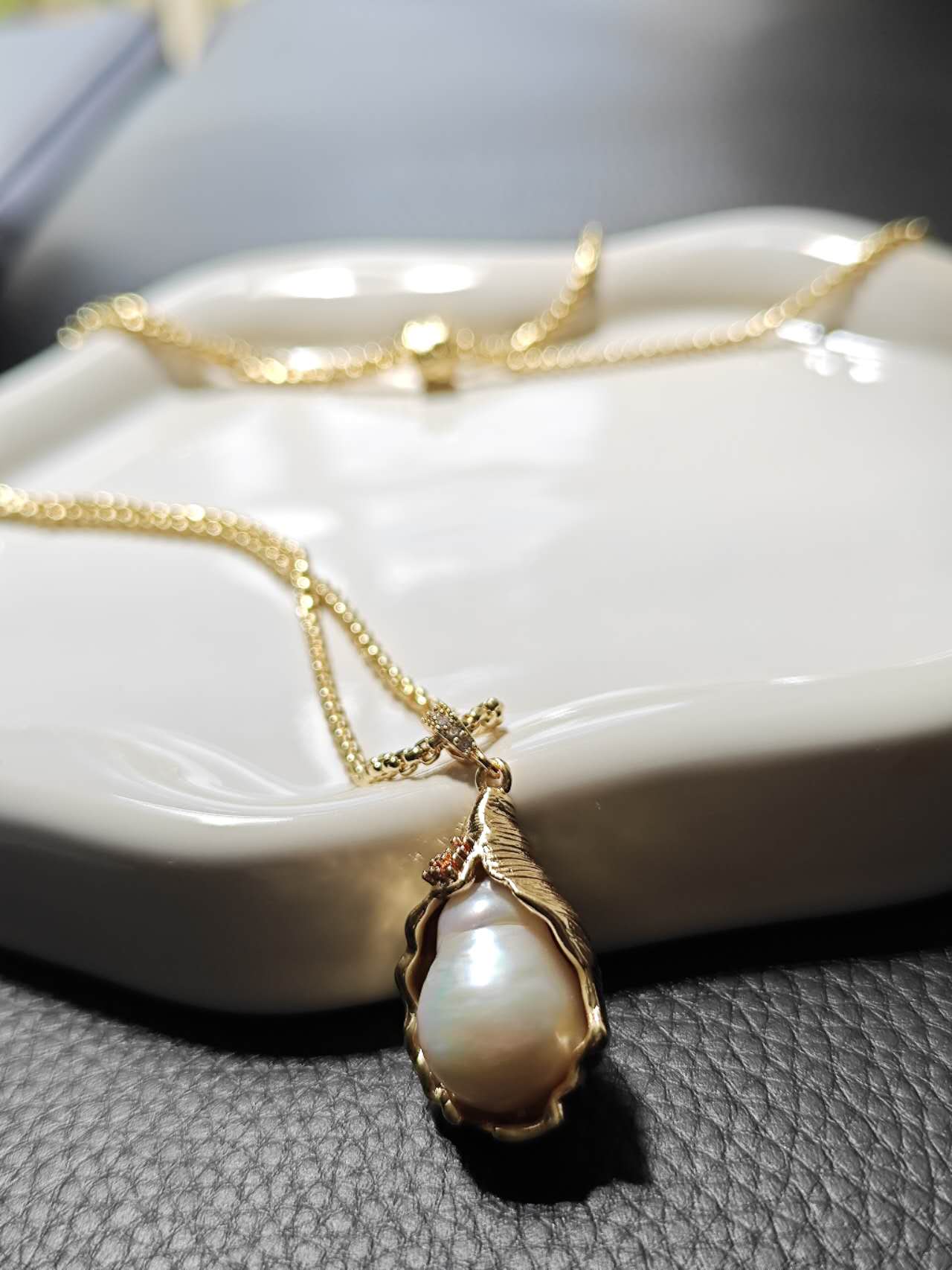 Baroque Pearl Necklace: Effortless Elegance in Simplicity