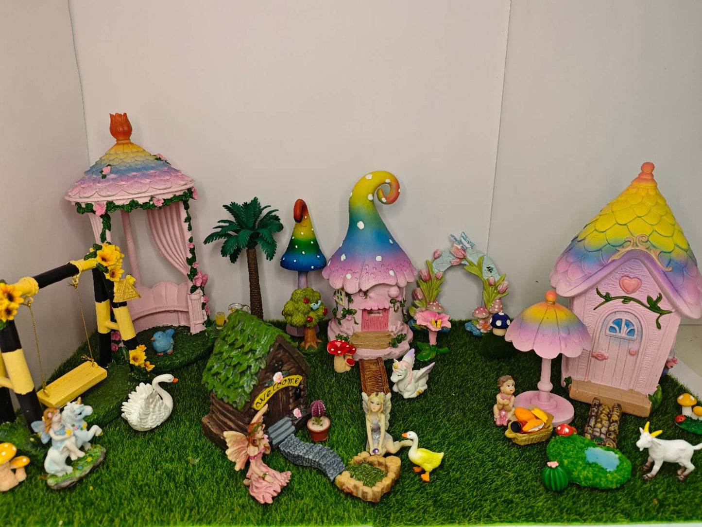 Deluxe Fairy Garden Kits (38 Pcs)
