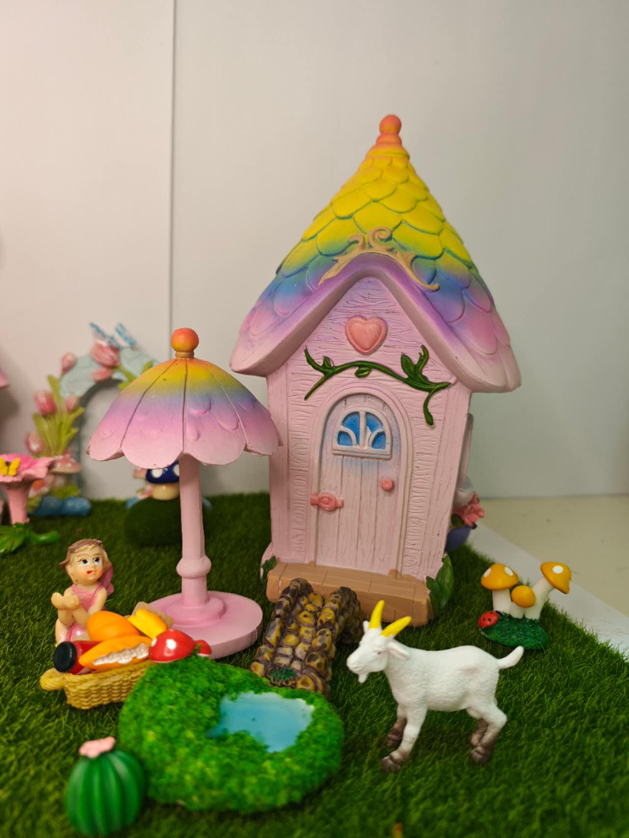 Deluxe Fairy Garden Kits (38 Pcs)