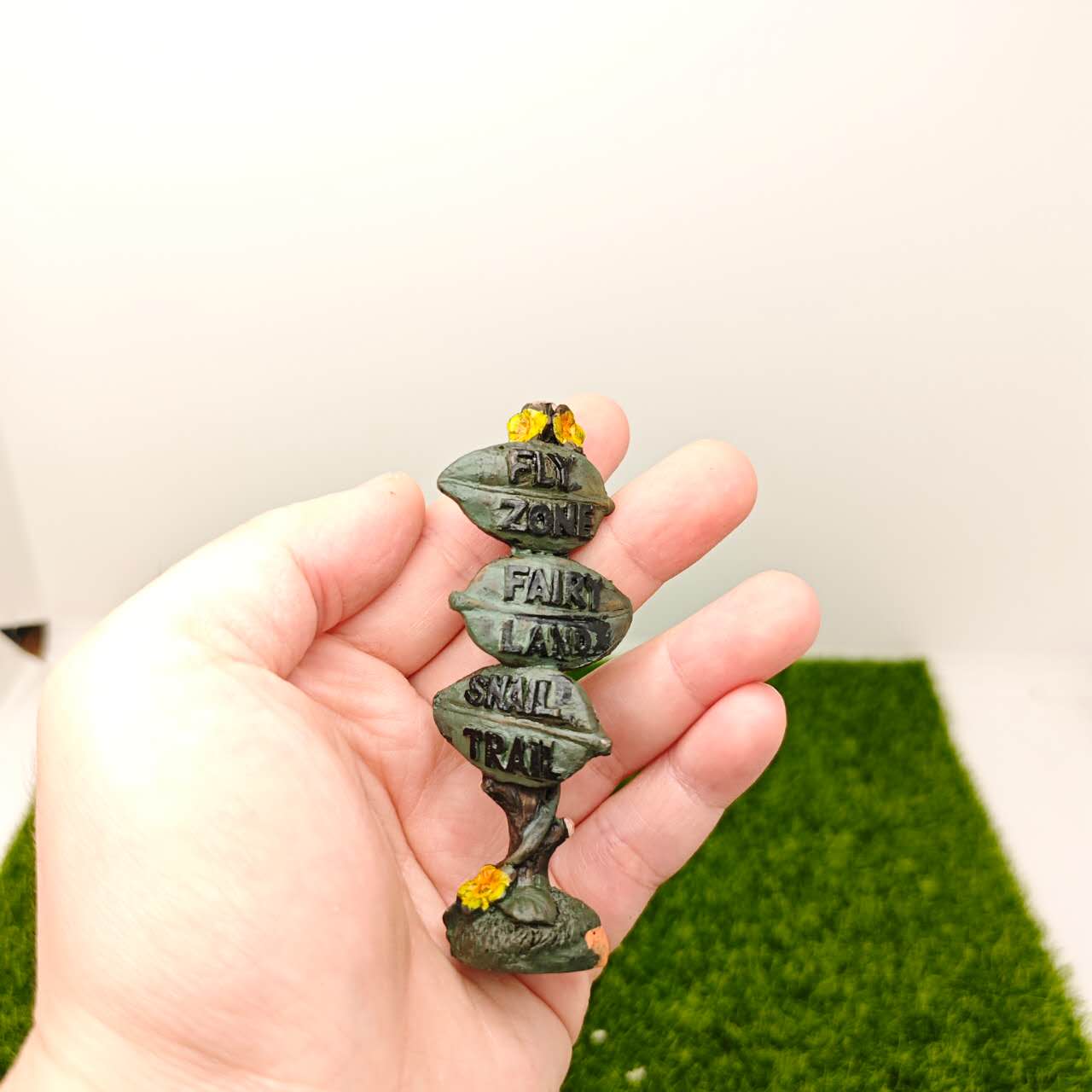 Fairy Garden Accessories Table Chair Bench Bridge Archway Road sign Lamp