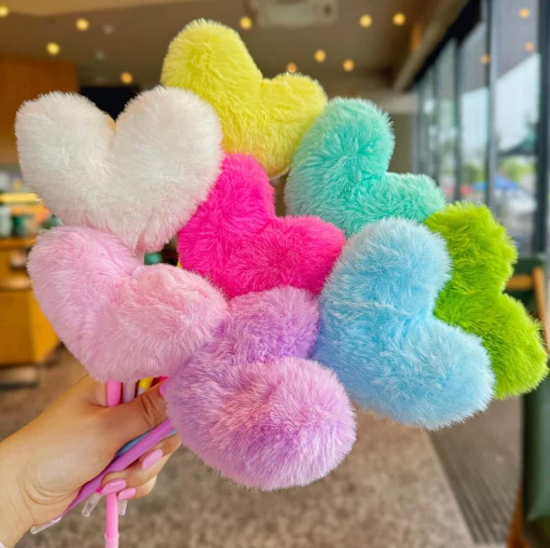 Fluffy Heart Pen