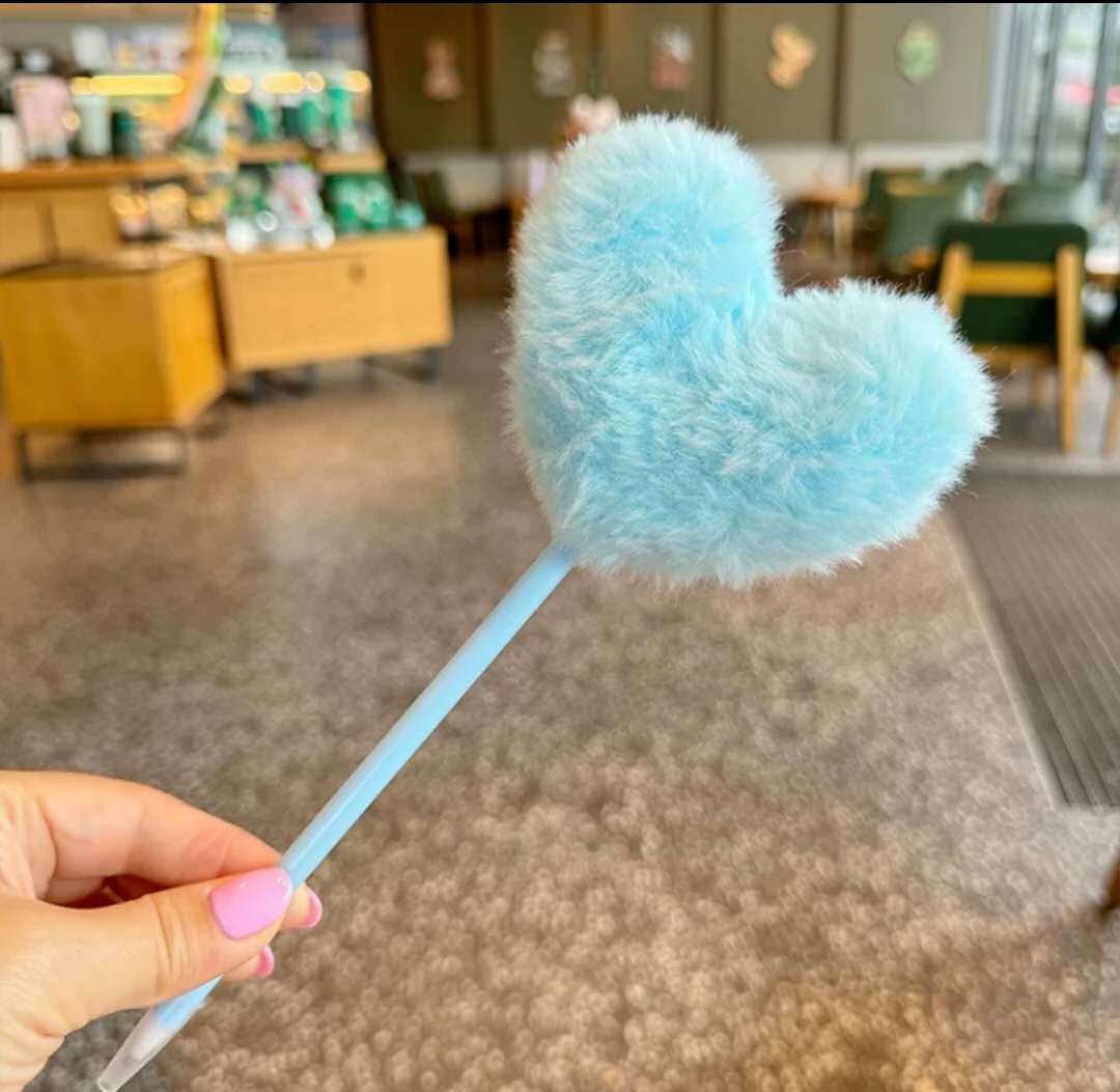 Fluffy Heart Pen