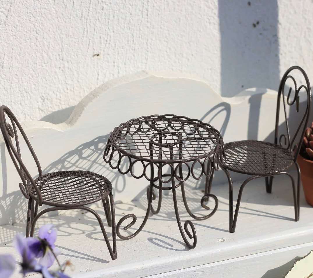 Fairy Garden Accessories Table and chair Umbrella
