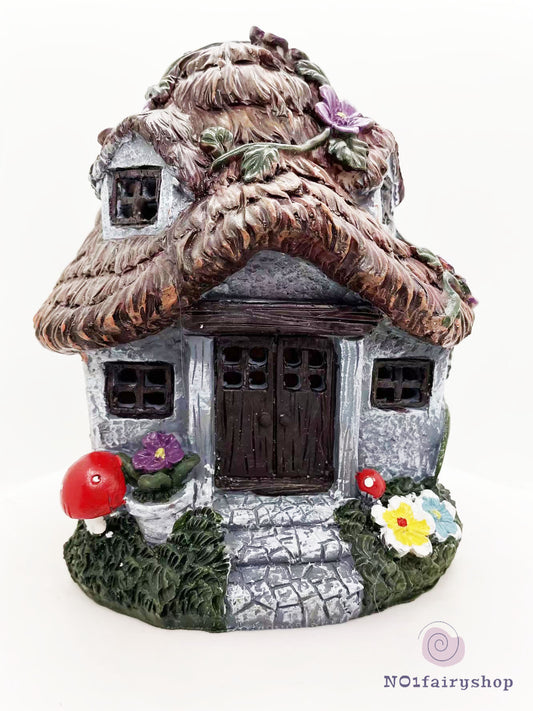 Thatch Fairy House With Solar Lights