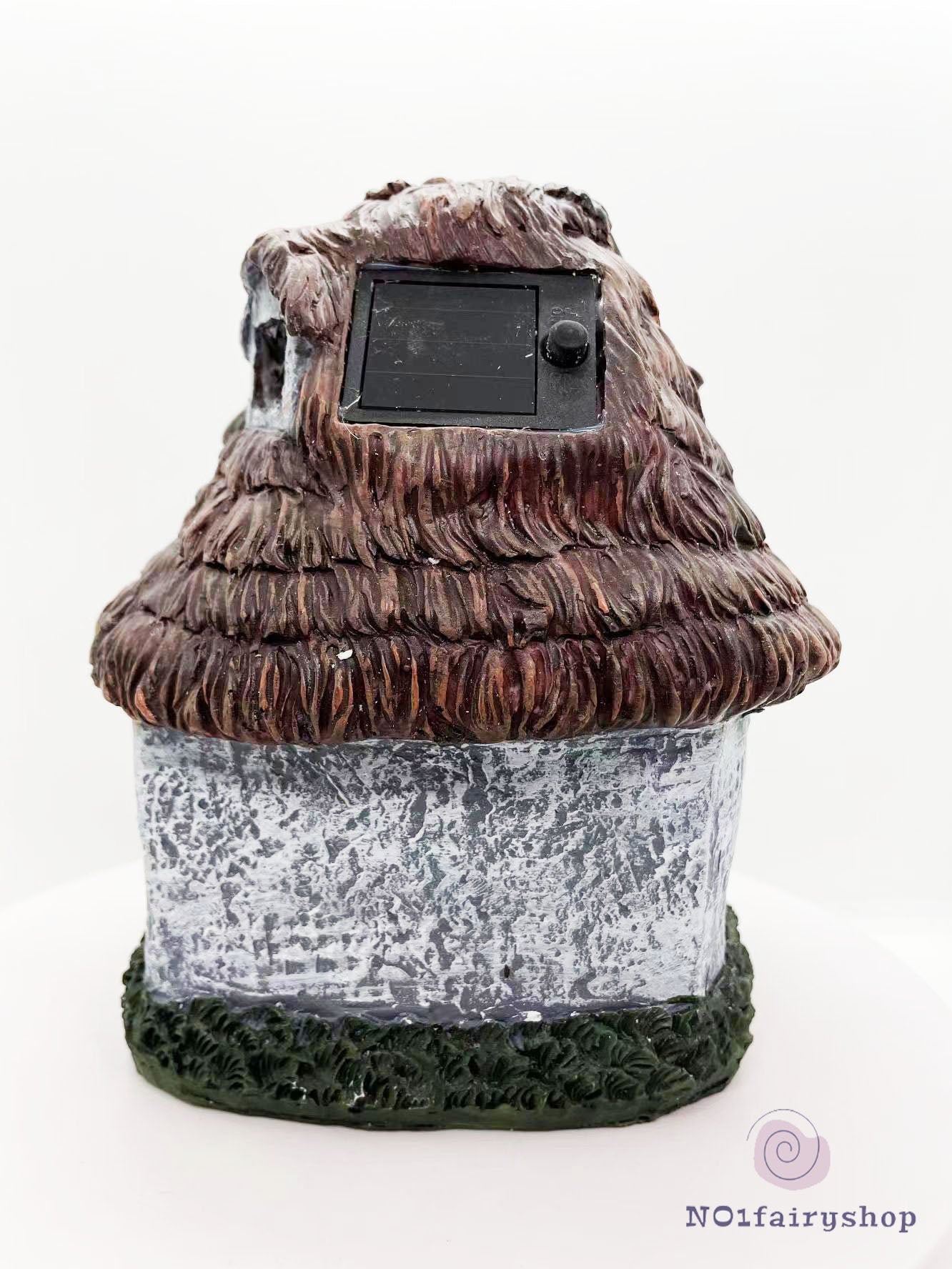 Thatch Fairy House With Solar Lights